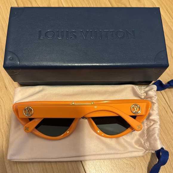 LV Split Cat Eye Sunglasses - Picture 2 of 4